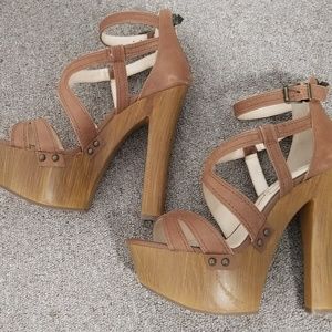 "SOLD" Jessica Simpson Leather Sandals Size 7.5